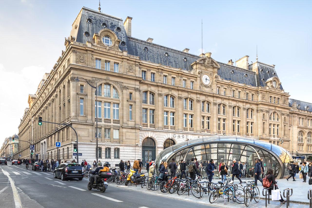 meteor saint lazare, transport, gare saint lazare, metro