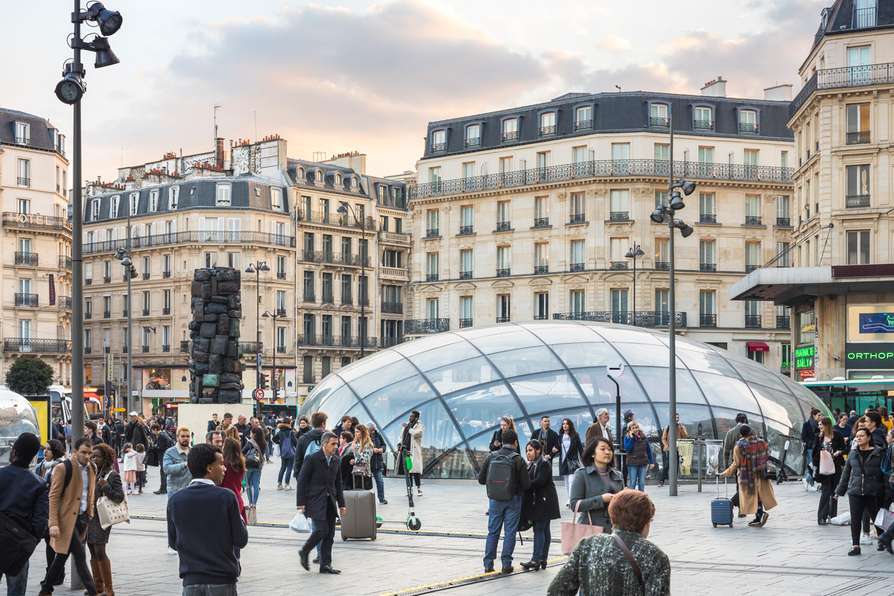 meteor saint lazare, transport, gare saint lazare, metro