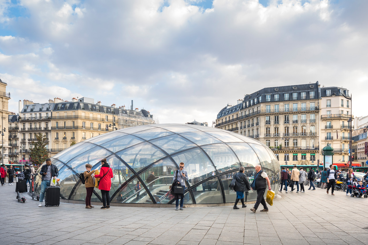 meteor saint lazare, transport, gare saint lazare, metro