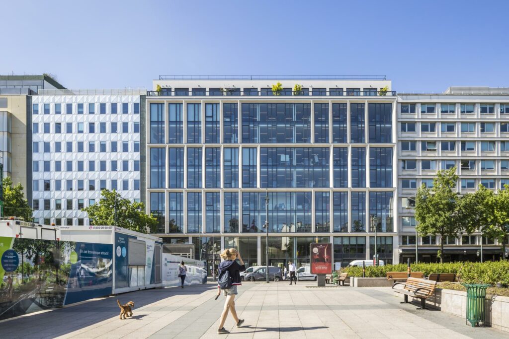 185 Avenue Charles De Gaulle Neuilly Sur Seine www.arte-charpentier.com