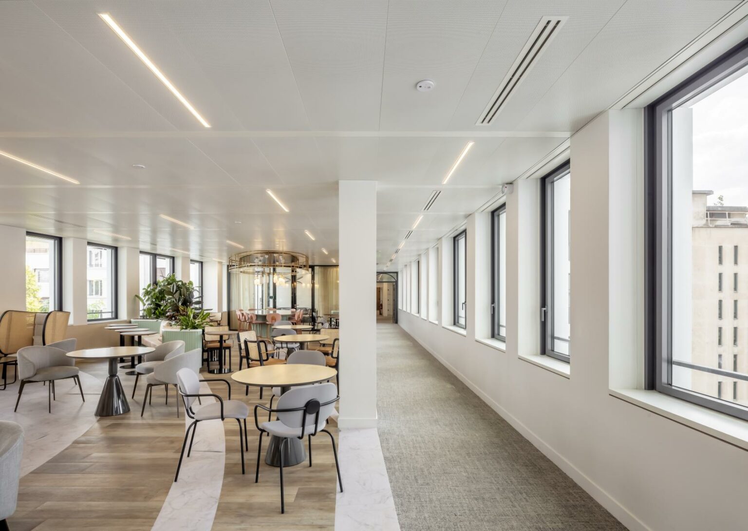 185 Avenue Charles De Gaulle Neuilly Sur Seine www.arte-charpentier.com
